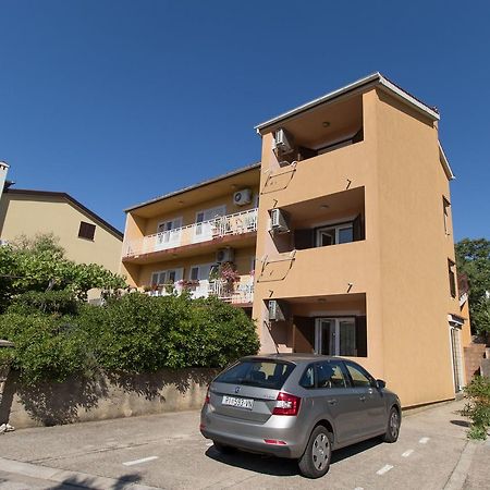 Apartment Anton Cres Exterior photo