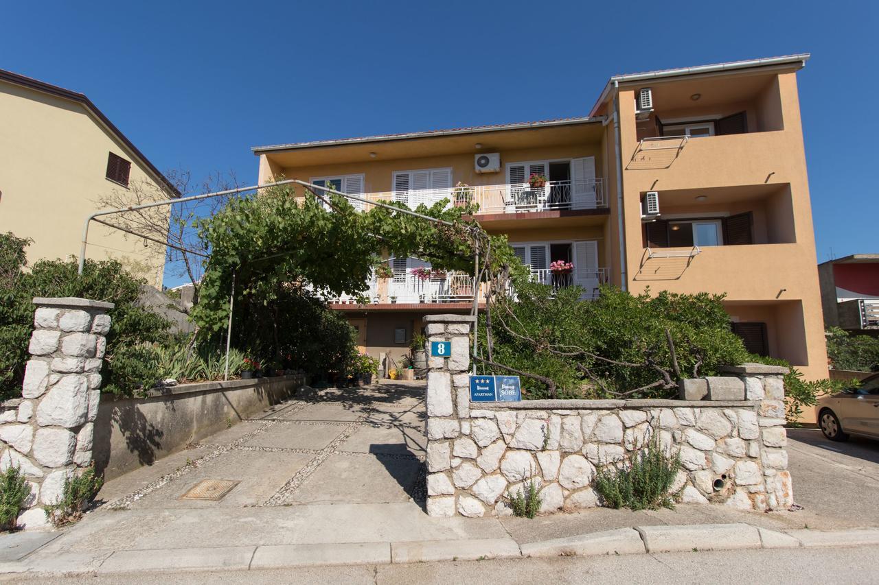 Apartment Anton Cres Exterior photo
